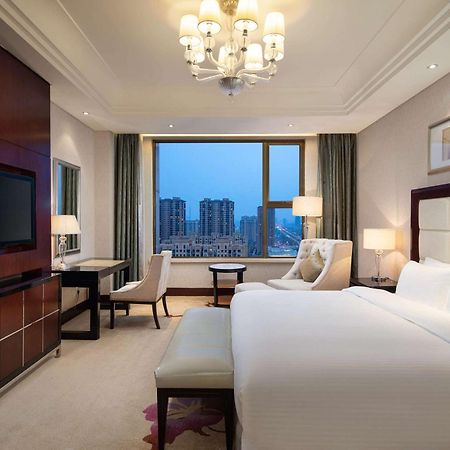 Wyndham Xinyang Downtown Hotel Exterior foto