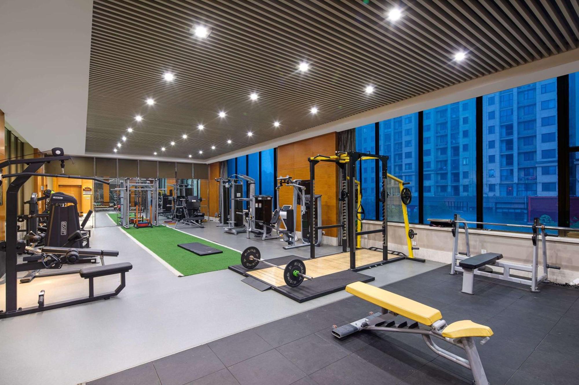 Wyndham Xinyang Downtown Hotel Exterior foto