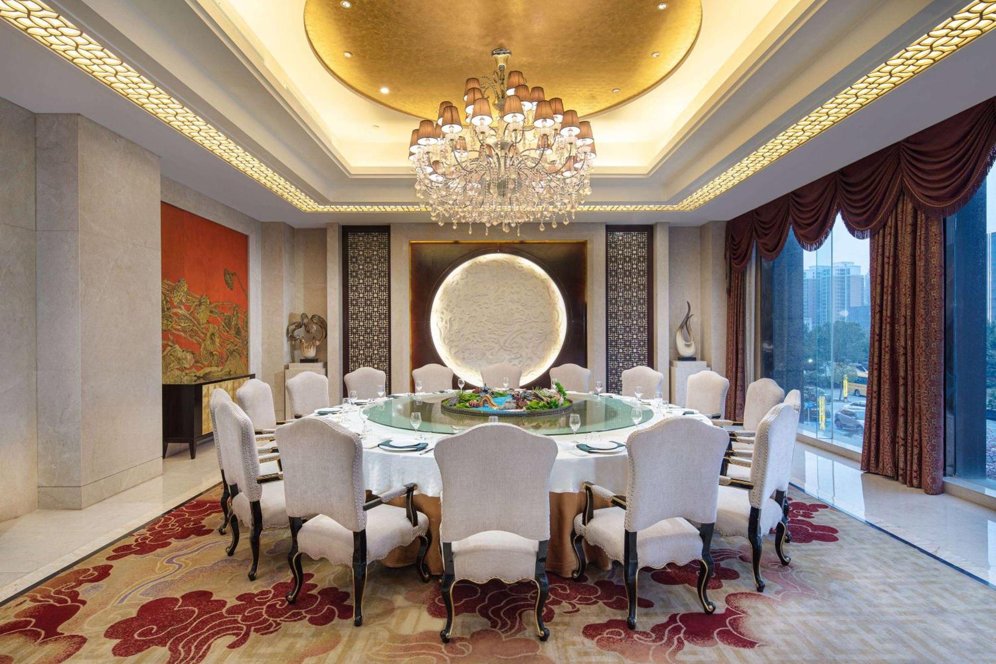 Wyndham Xinyang Downtown Hotel Exterior foto