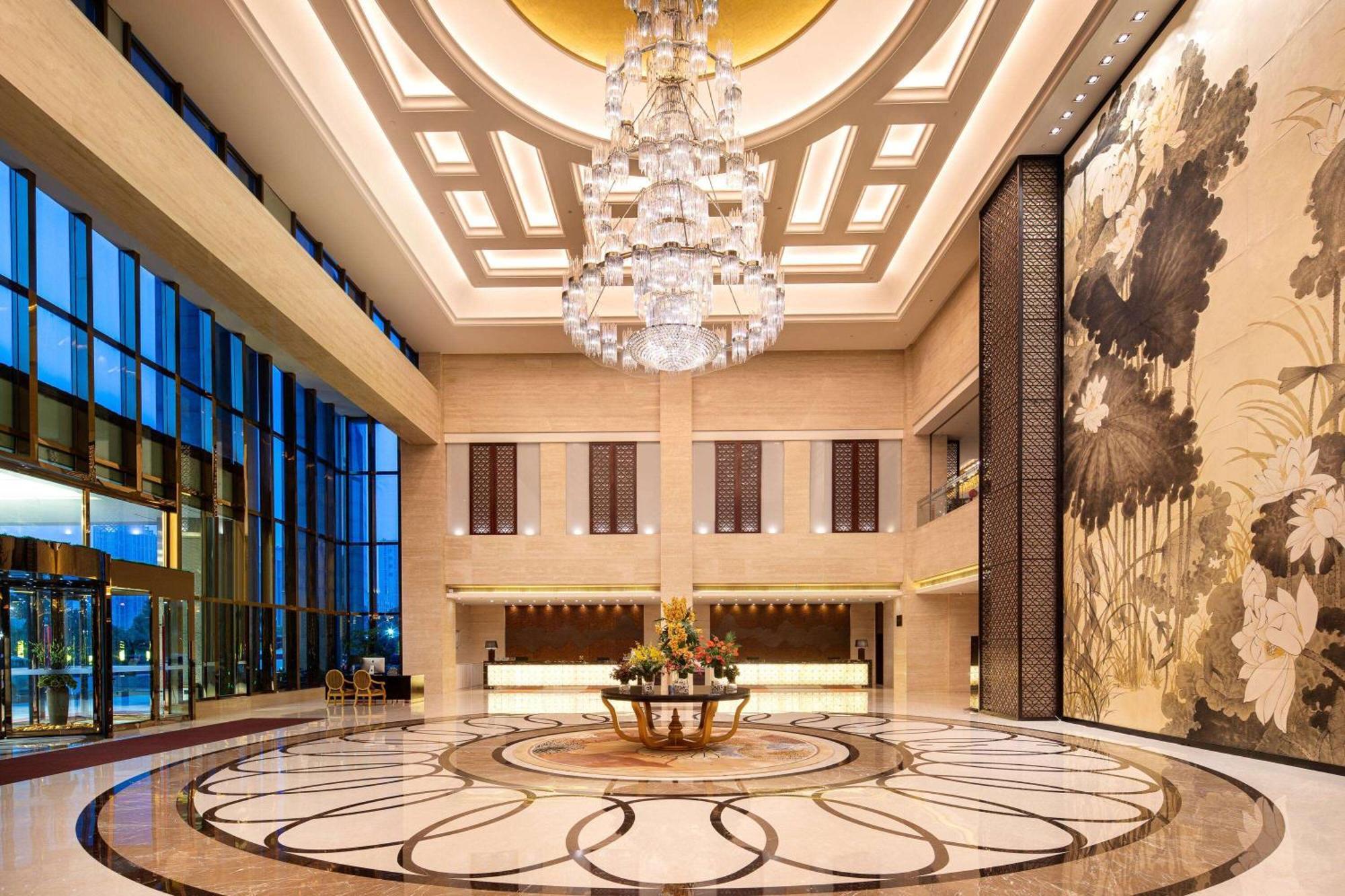 Wyndham Xinyang Downtown Hotel Exterior foto
